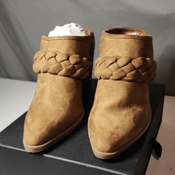 Tan Braided Heeled Boots In Size 7 - Picture 4 of 8